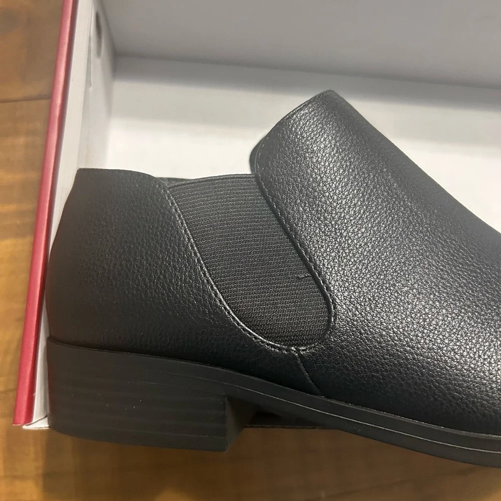 Kensie Sammy Black Ankle Boot - Picture 12 of 12